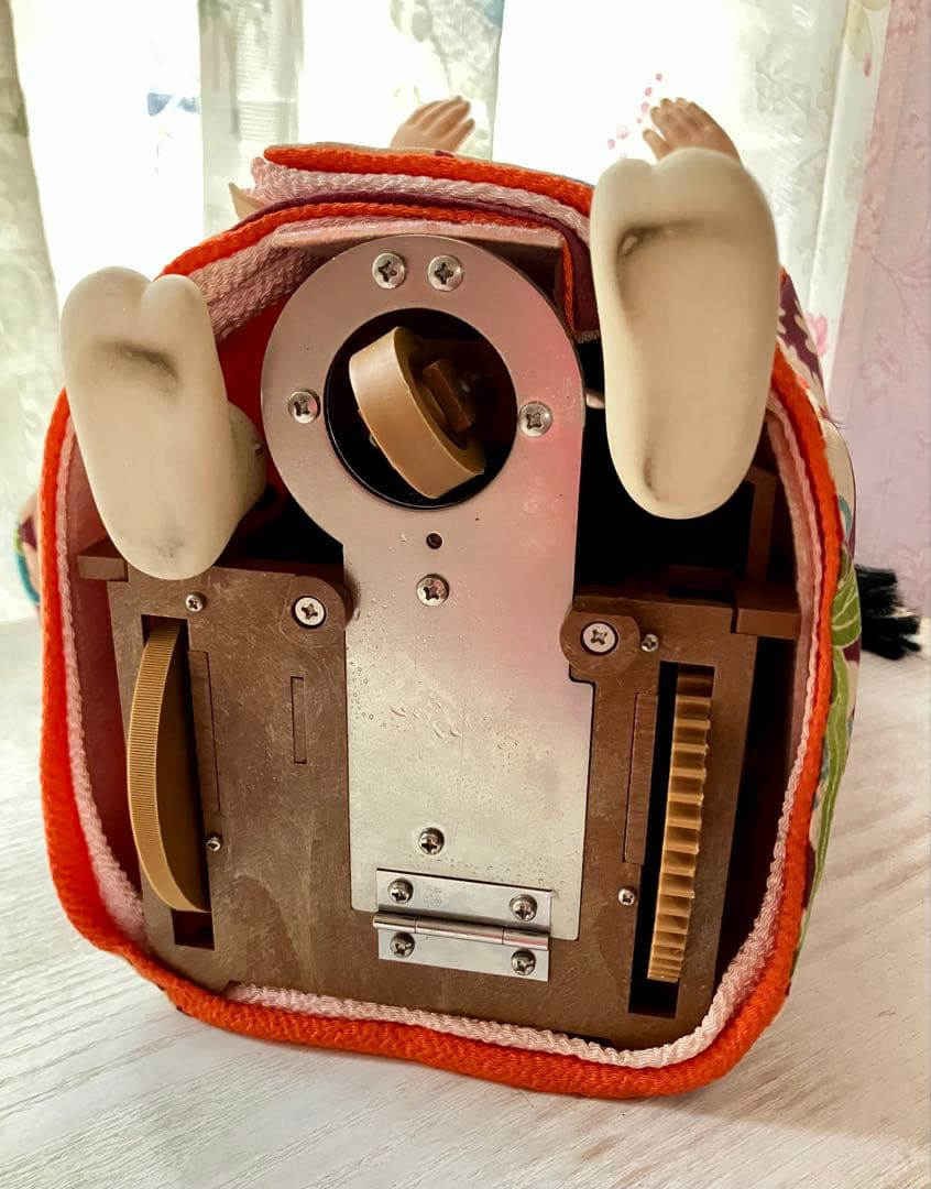 からくり茶運び人形　ゼンマイ仕掛け　少女人形