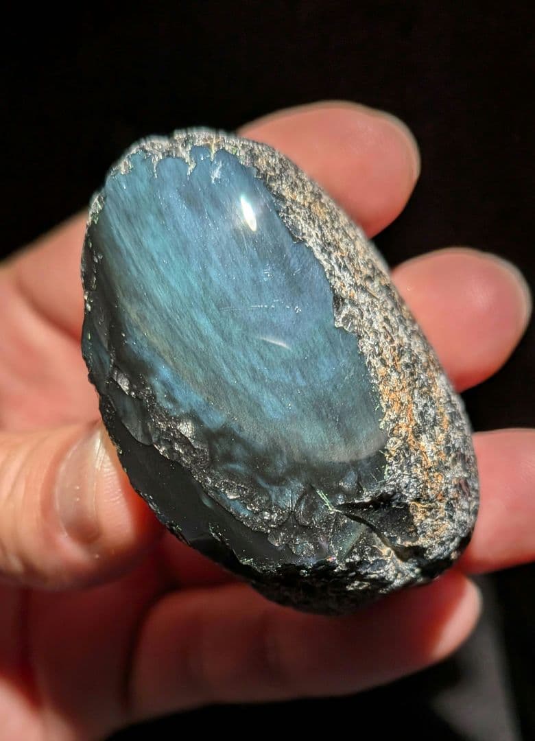 研磨面　十勝石玲瓏　ブルー系レインボーオブシディアン