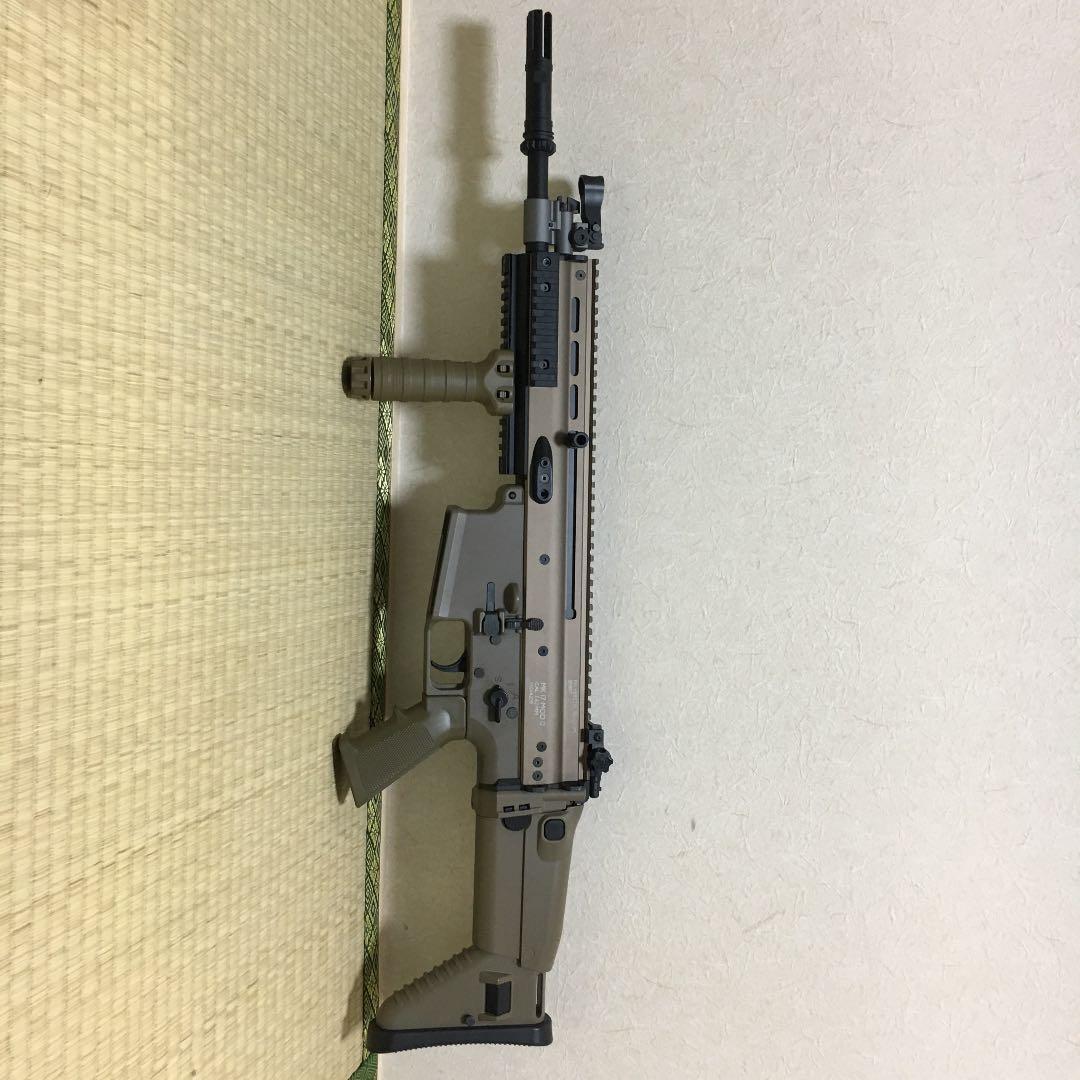 東京マルイ SCAR-H(マガジン4つ&グリップ付き)