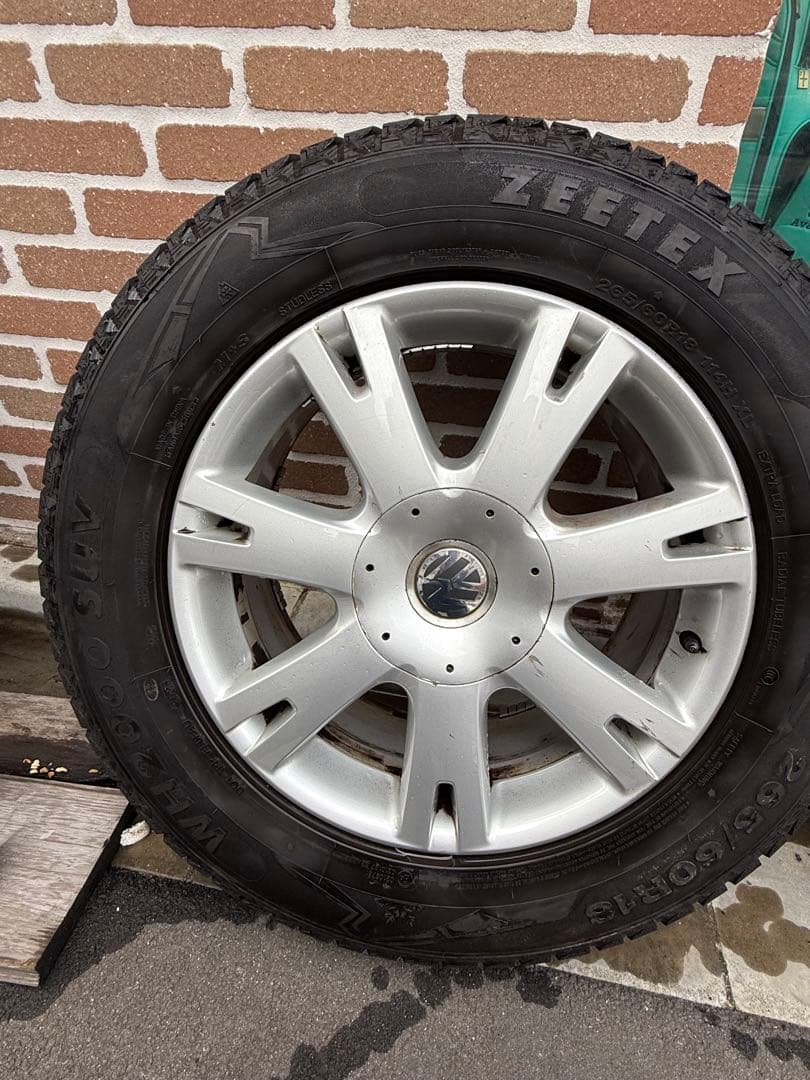 フォルクスワーゲン18インチトゥワレグホイール×スタッドレス 265/60R18