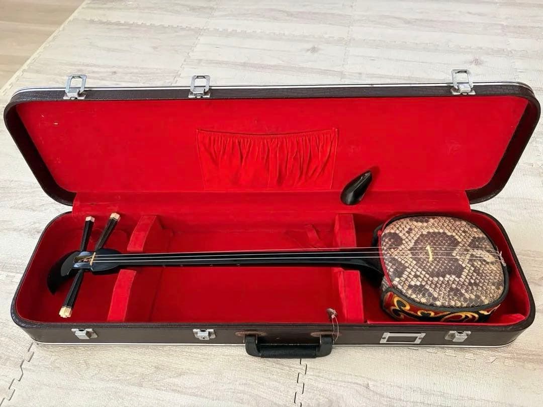 三線 本体 専用ハードケース付き　人口皮