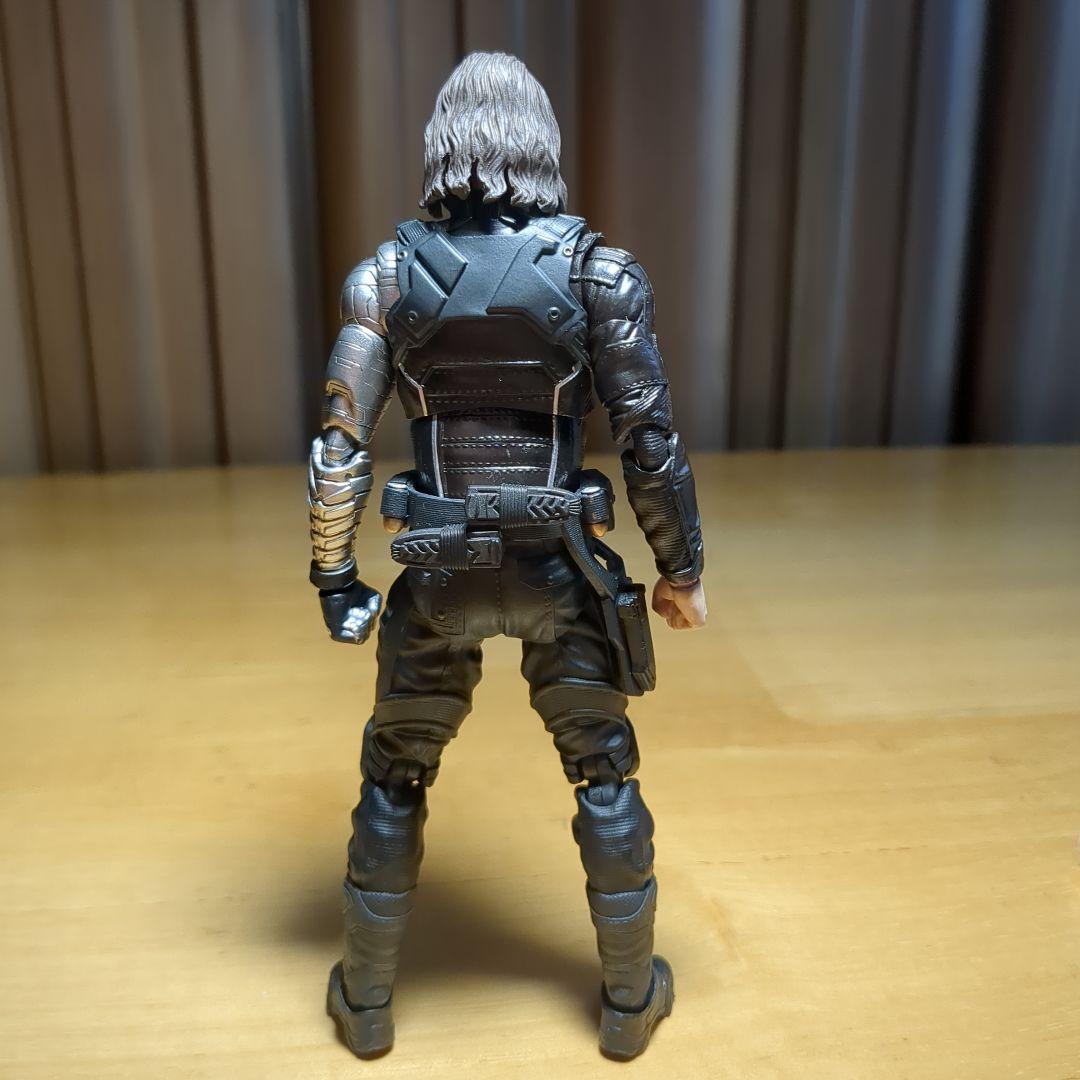 MAFEX No.203　ウィンターソルジャー　•　ウェポンセット