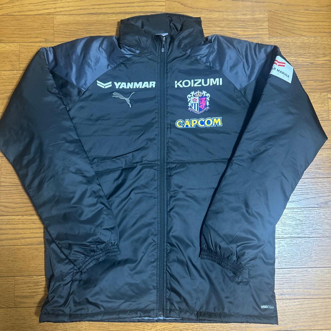 セレッソ大阪PUMA ウォーマーXL CAPCOM 黒