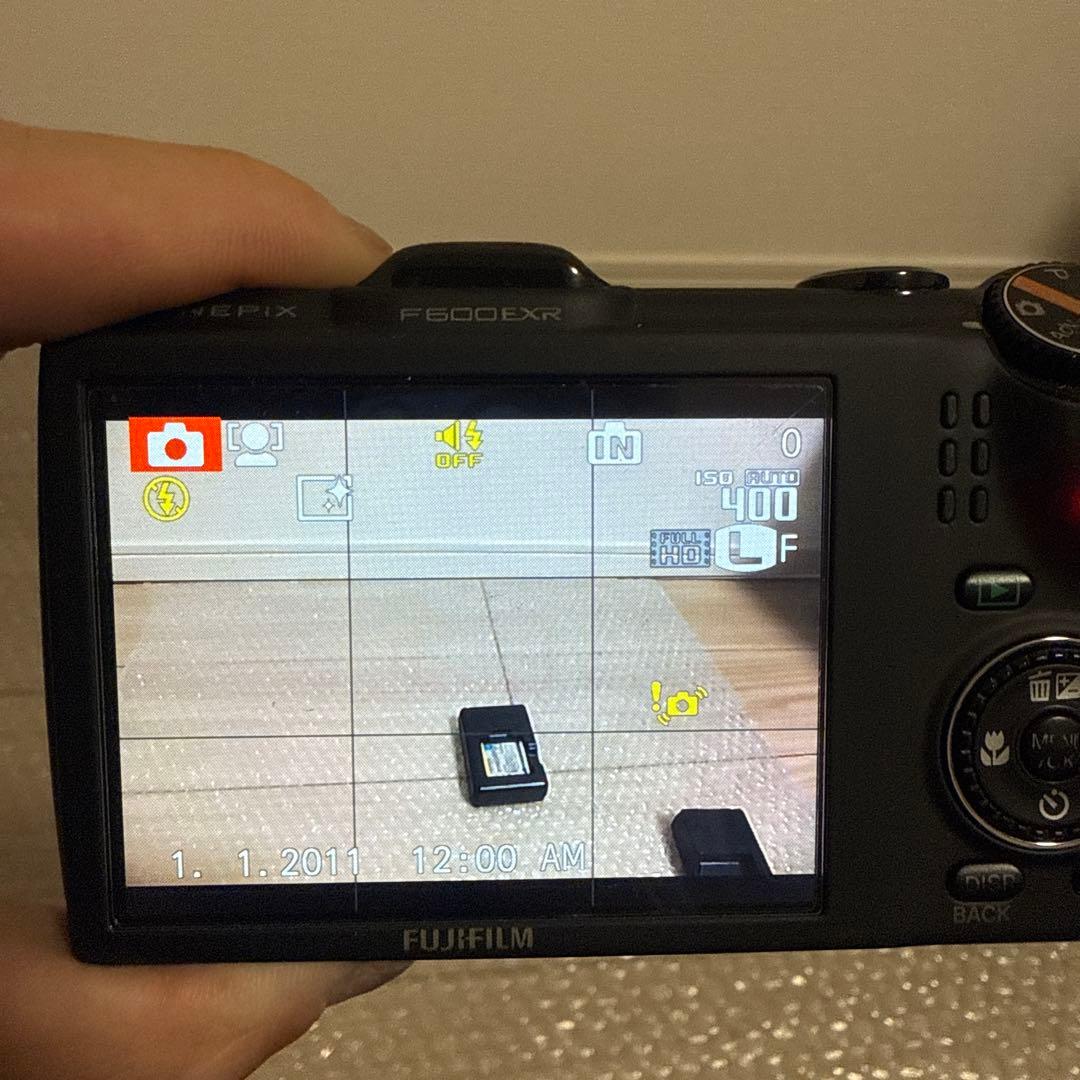 デジカメ　FUJIFILM finepix F600EXR