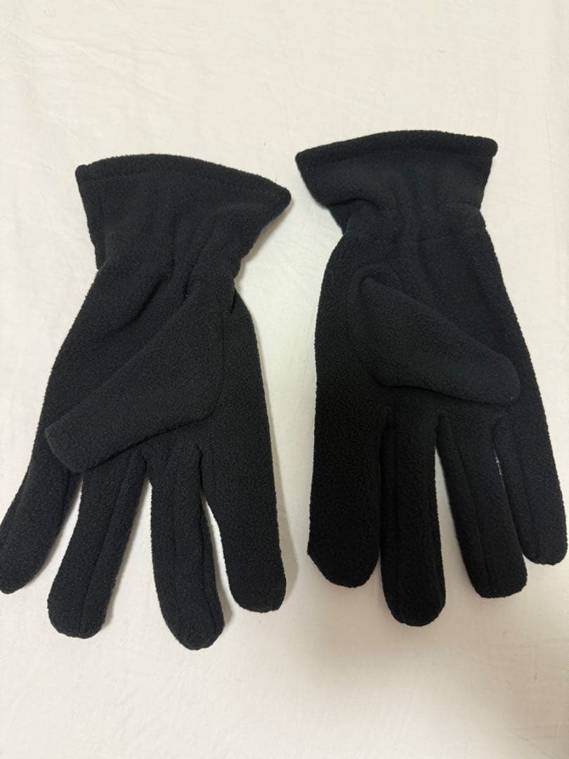 [新品未使用]UFC GYM ニットキャップ& 手袋&ヘッドバンド&ソックス3足