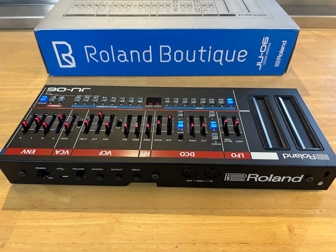 Roland Boutique JU-06 シンセ/JUNO 106 ローランド