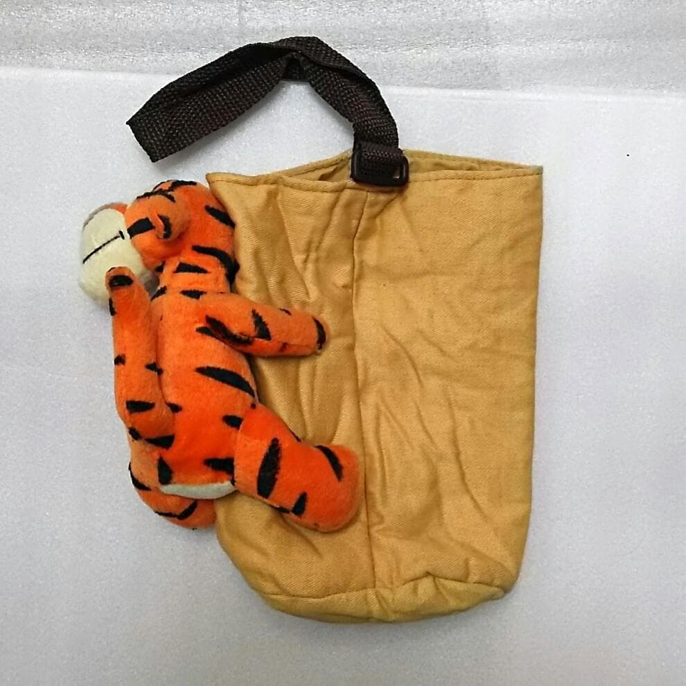 昭和レトロ 平成レトロ♪くまのプーさん ティガー イーヨー ピグレットぬいぐるみ