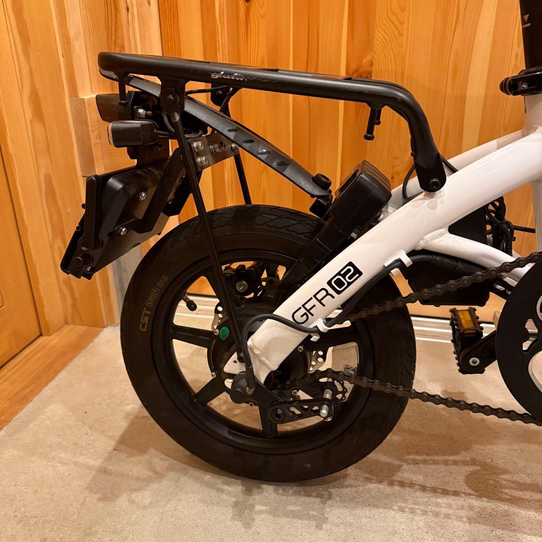 glafit GFR-02 ホワイト モビチェン付き