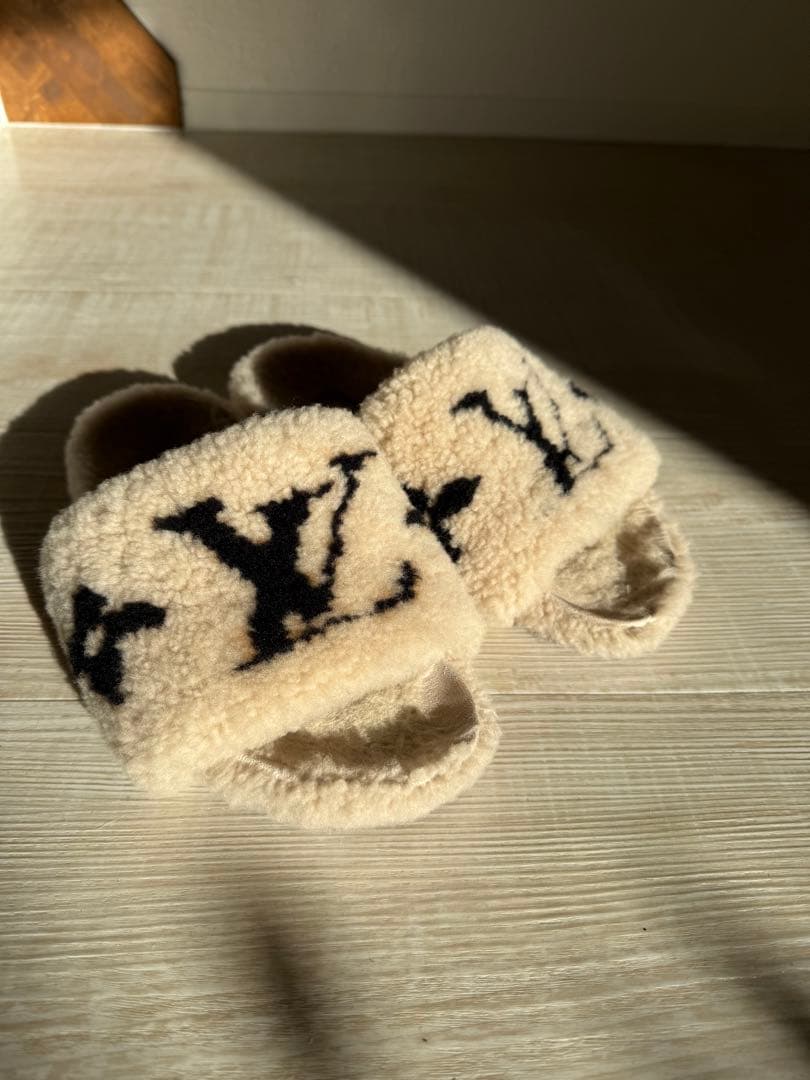 Louis Vuitton LVパセオリアルボアムートンサンダルミュール24cm