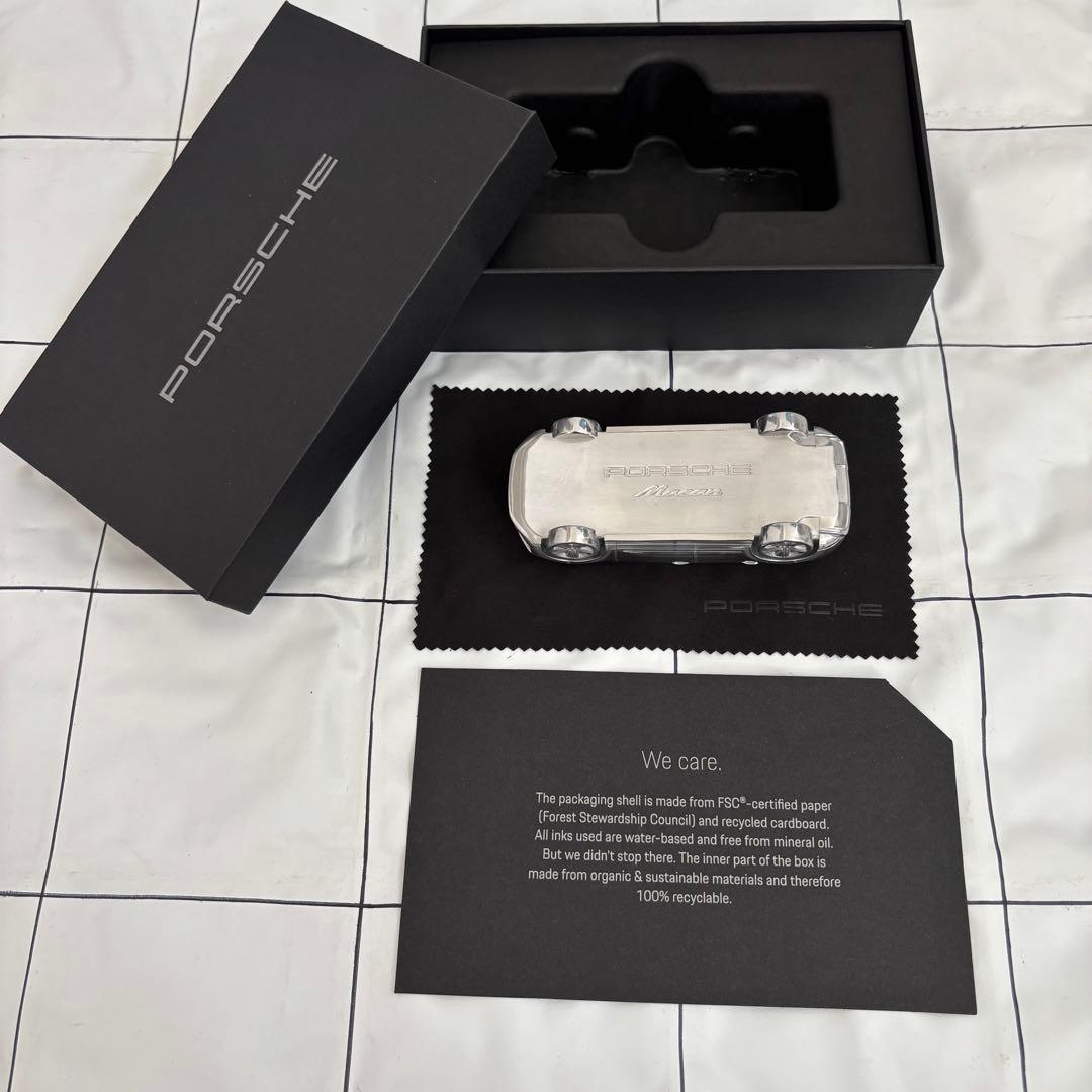 【非売品】ポルシェ マカン　ペーパーウェイト ミニカー　メタル製