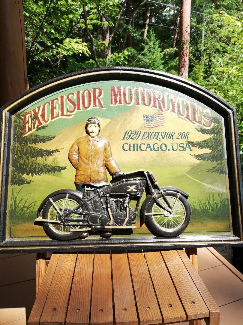 60’’英国アンチーク、バイク会社の立体彫刻絵