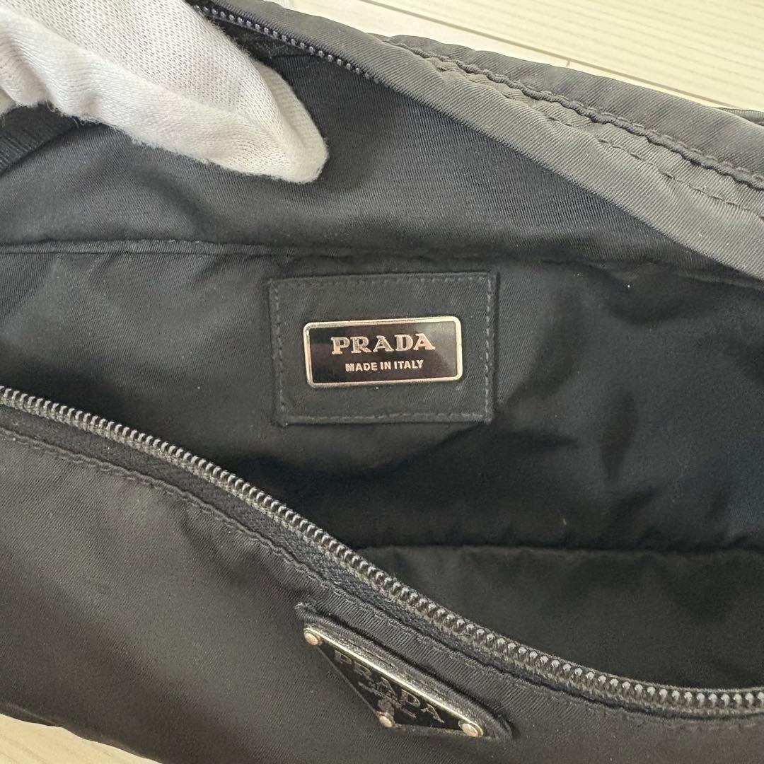 PRADA プラダ ボディバッグ ウエストバッグ 三角ロゴ ナイロン ブラック