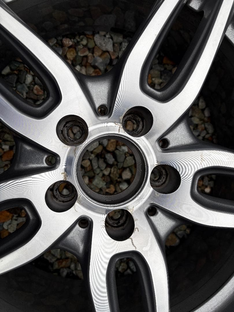 ベンツAクラス（W176） タイヤ付き純正ホイール1本