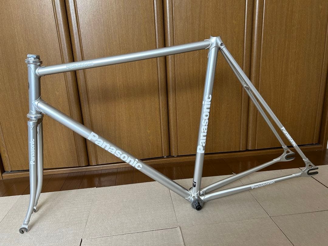 Panasonic ピストフレーム シルバー　NJS