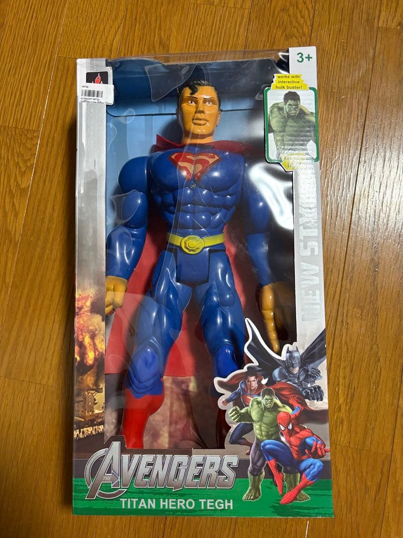 スーパーマン？Avengers Titan Hero Tech フィギュア