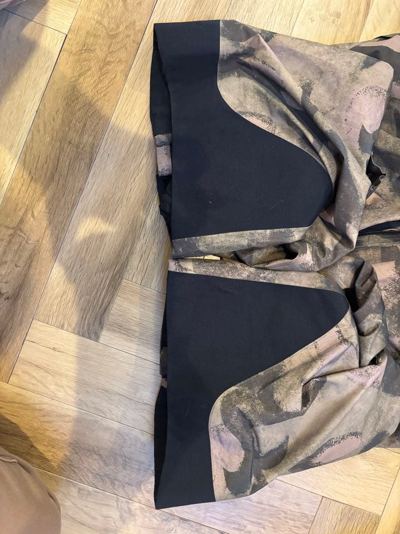 バートン　ak キミー　ビブパンツ　 ゴアテックス　レディース　XSサイズ 美品