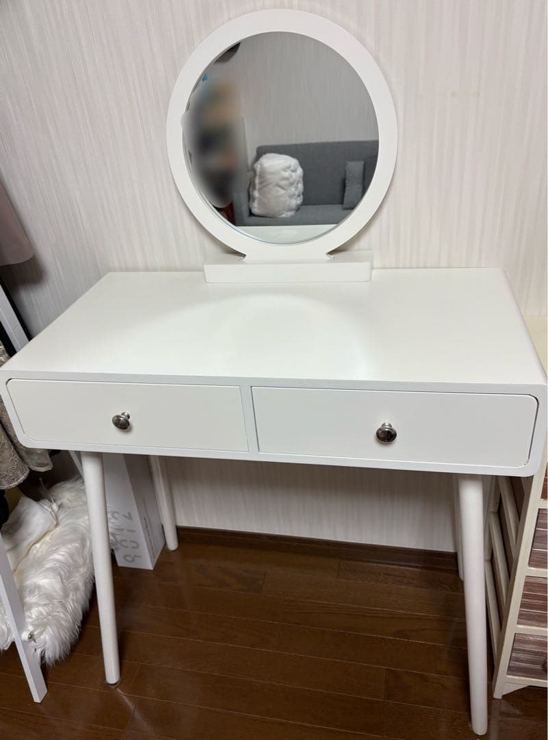 ホワイト ドレッサー 丸い鏡付き