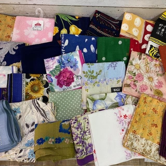 スカーフ ハンカチ大量まとめ　フェンディ CELINE YSL他 60枚以上