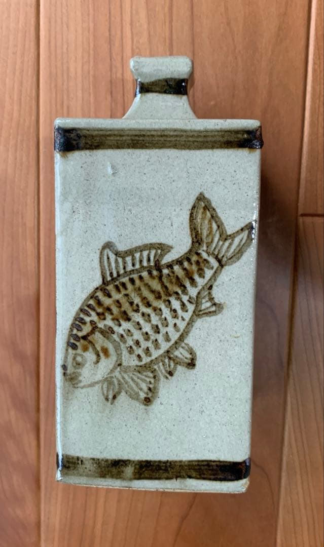 希少　益子窯　米陀寛　作　鮒之遊図　角瓶