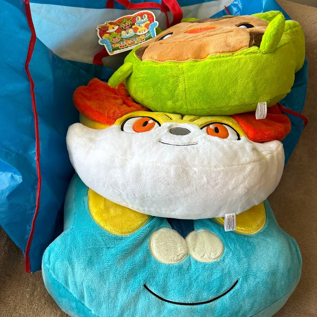 ポケモンセンター　フォッコ　ハリマロン　ケロマツ　フェイスクッション　ぬいぐるみ