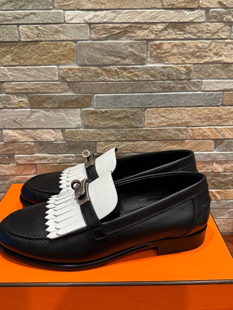 エルメス　モカシン　≪デスタン≫ 黒白　シルバー金具　37