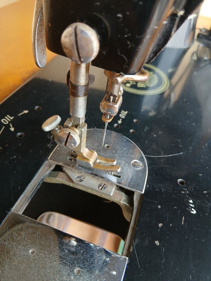 【 】ロイヤル足踏みミシン 　ヴィンテージTA-1