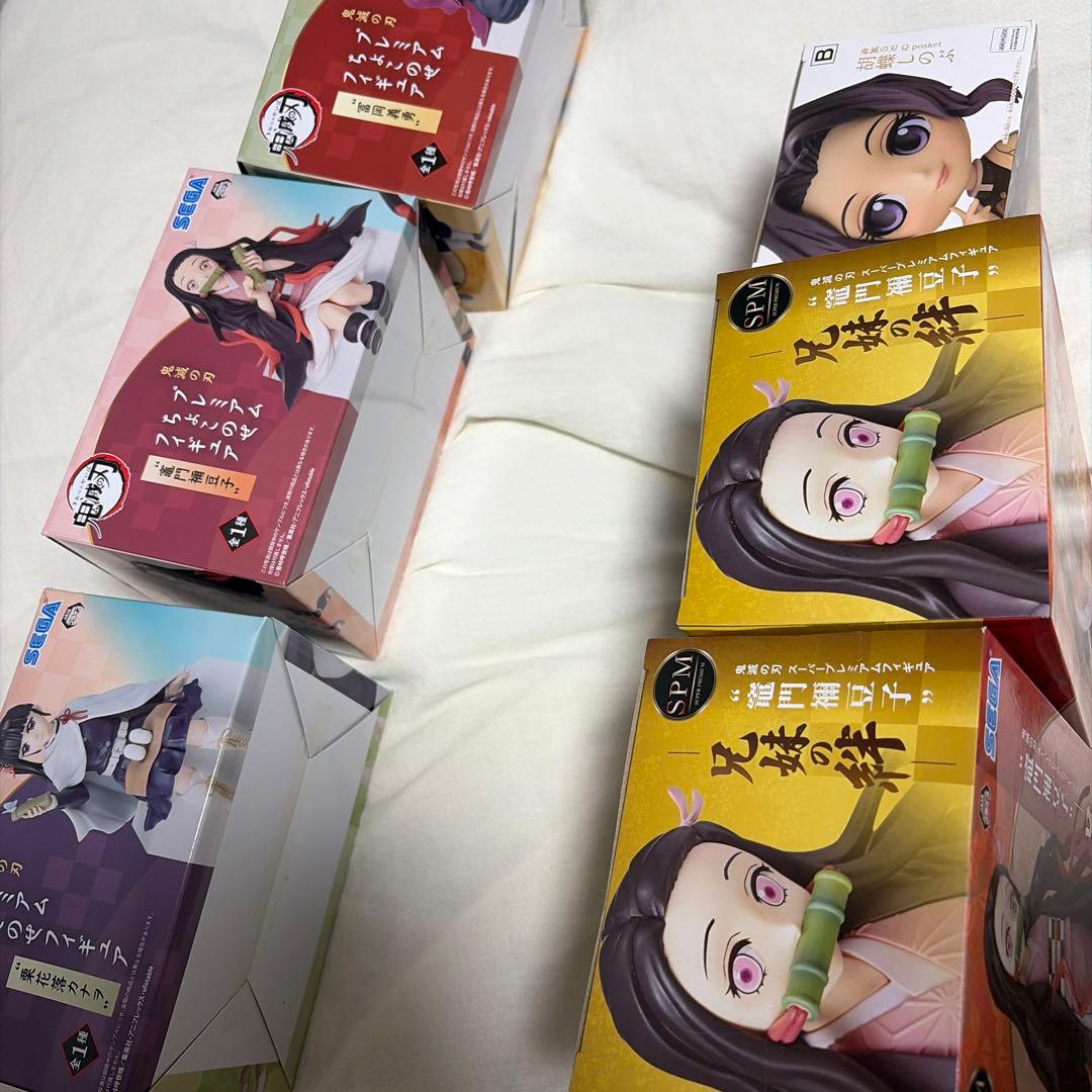 新品未開封　鬼滅の刃　フィギュアまとめ売り　ねずこ 胡蝶しのぶ　富岡義勇