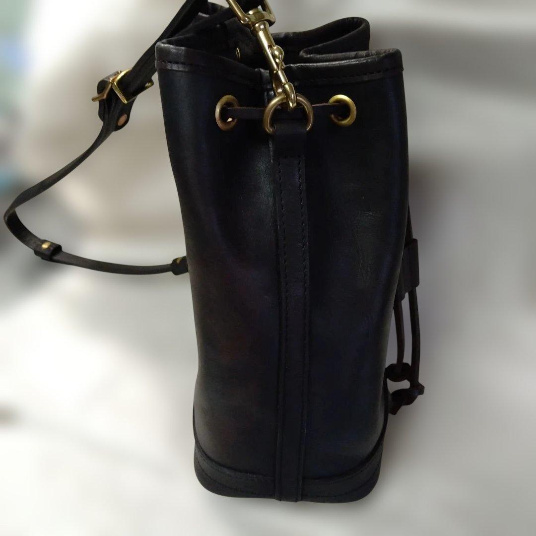 vascoレザーワンダーパースバッグ　スモール（VS-214L)　ブラック