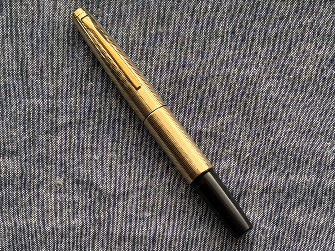 極美品　PILOT ショート　万年筆　伸縮式　金張　　14K-585 整備済み