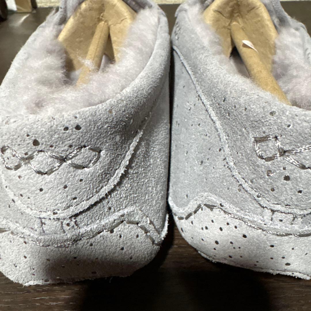 アグ　アンスレー　グレー　 スパンコール付き　内側もグレー　 新品未使用