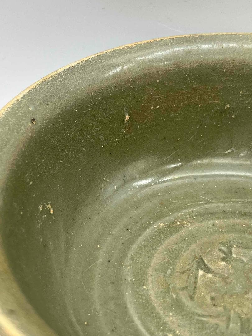 宋から元時代 青磁 龍泉窯暗刻模様弦文碗　鉢　茶碗　唐物　古賞物(E-94)