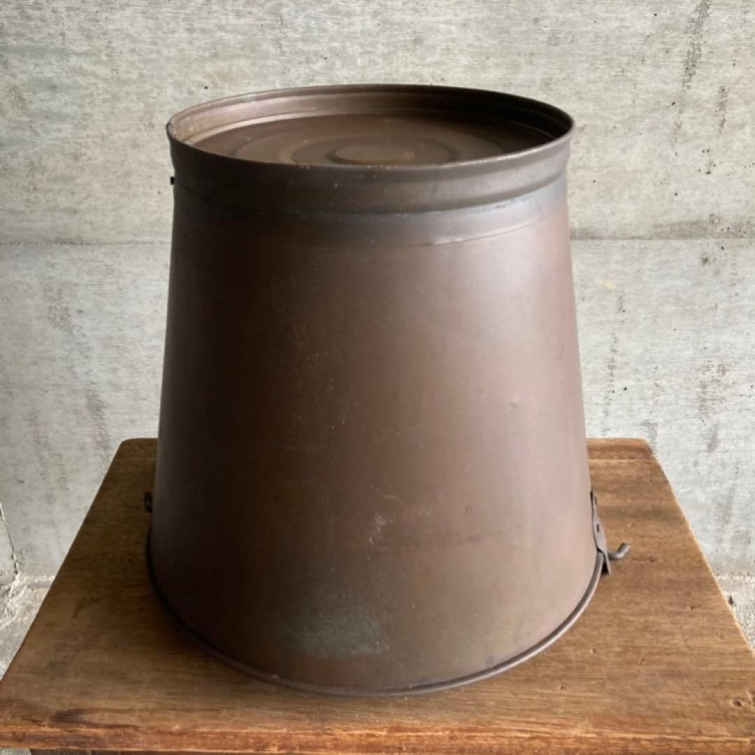 古い味のある銅製のバケツ 桶 花器 置物 オブジェ レトロ ヴィンテージ