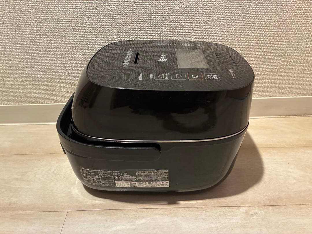 東芝 5.5合 真空圧力IH炊飯器 炎匠炊き RC-10VSR（ブラック）