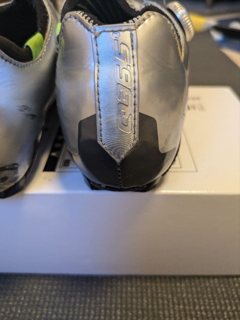 Q36.5ユニークシューズサイズEU39.5