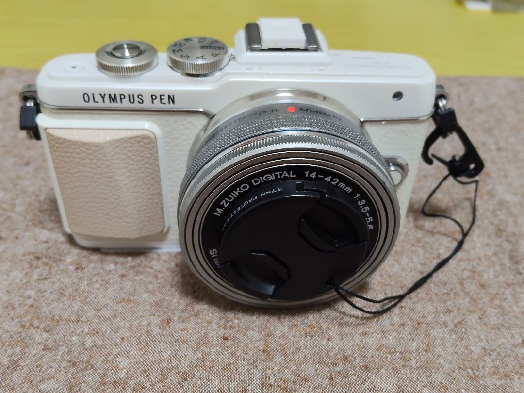 OLYMPUS PEN Lite E-PL7 ホワイト