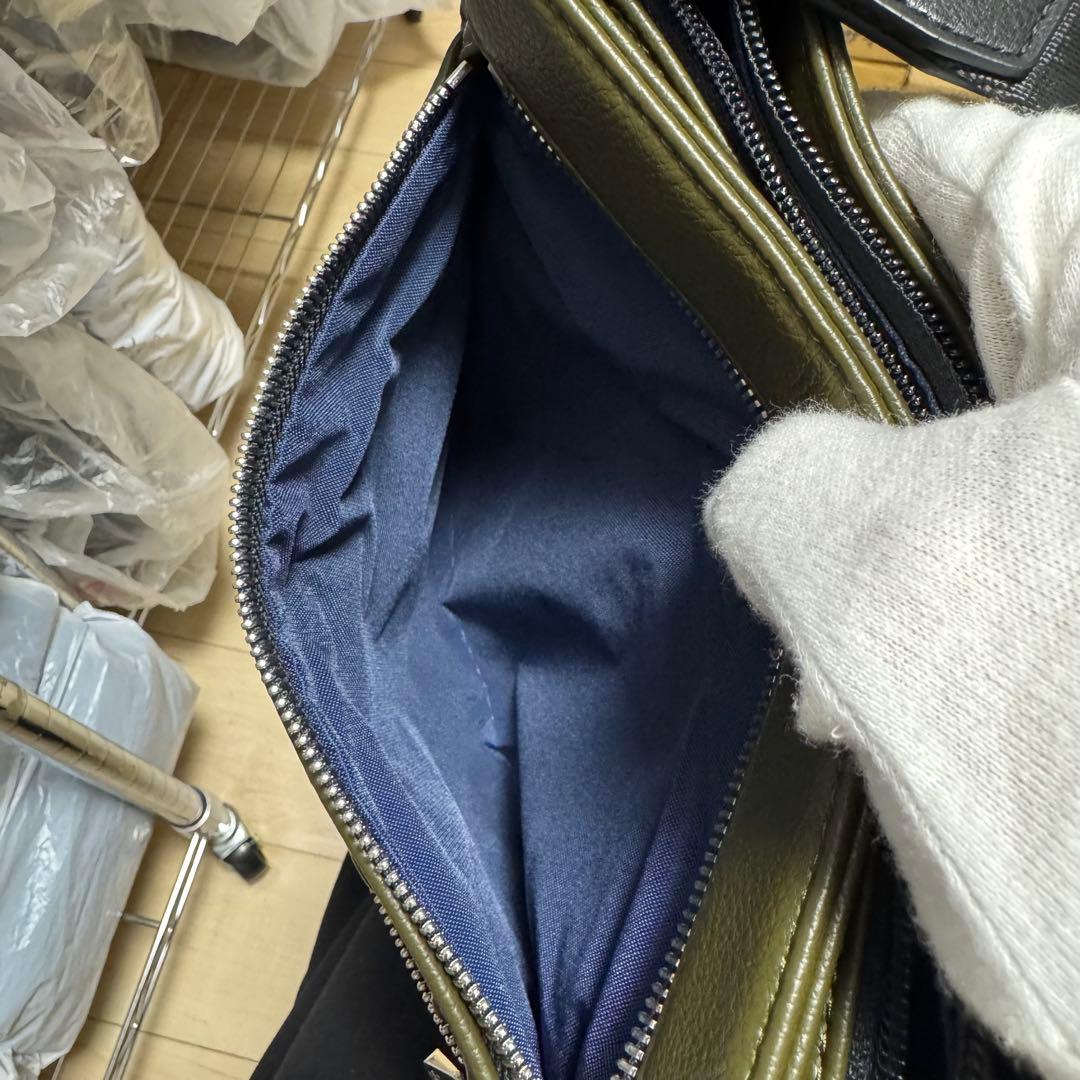 新品タグ付き　カステルバジャック ショルダーバッグ　ダナン カーキ　045114