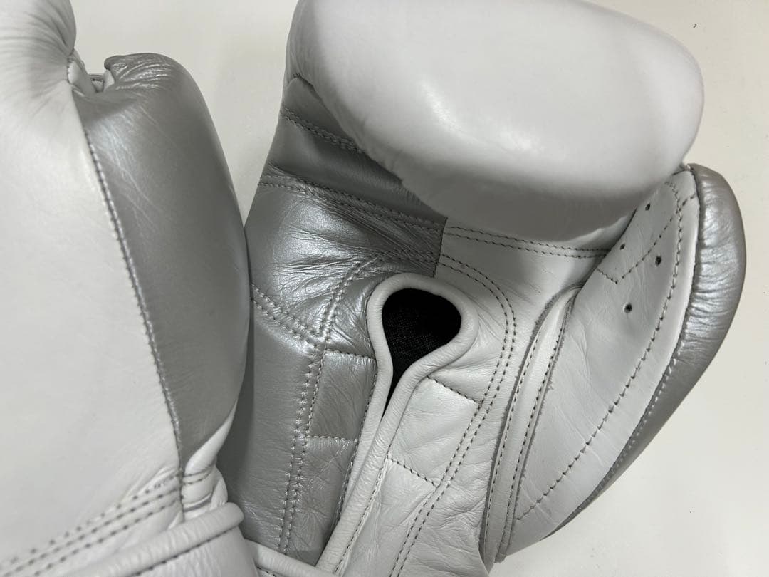 プライズリング　ボクシンググローブ　本革製 白/シルバー14oz