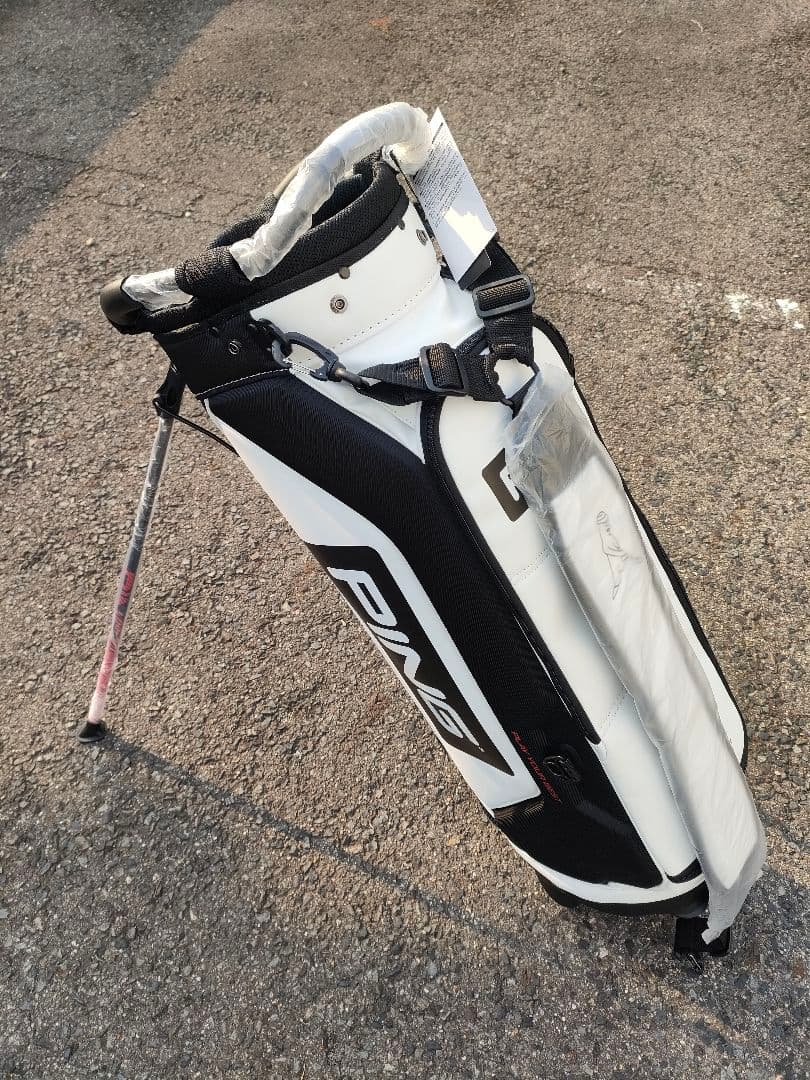 新品希少！PING スタンドキャディバッグ ホワイト/ブラック 定価55000円
