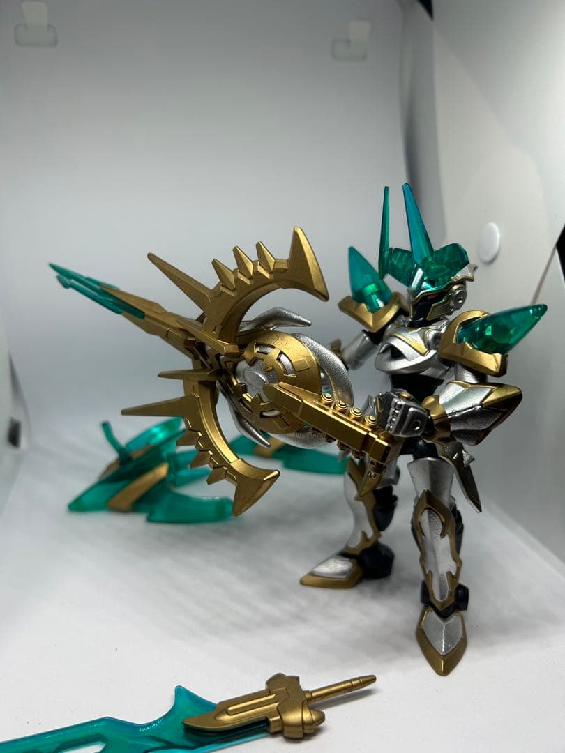 プラモデル　組立済　模型　LBX ダンボール戦機　シャドールシファー　完成品