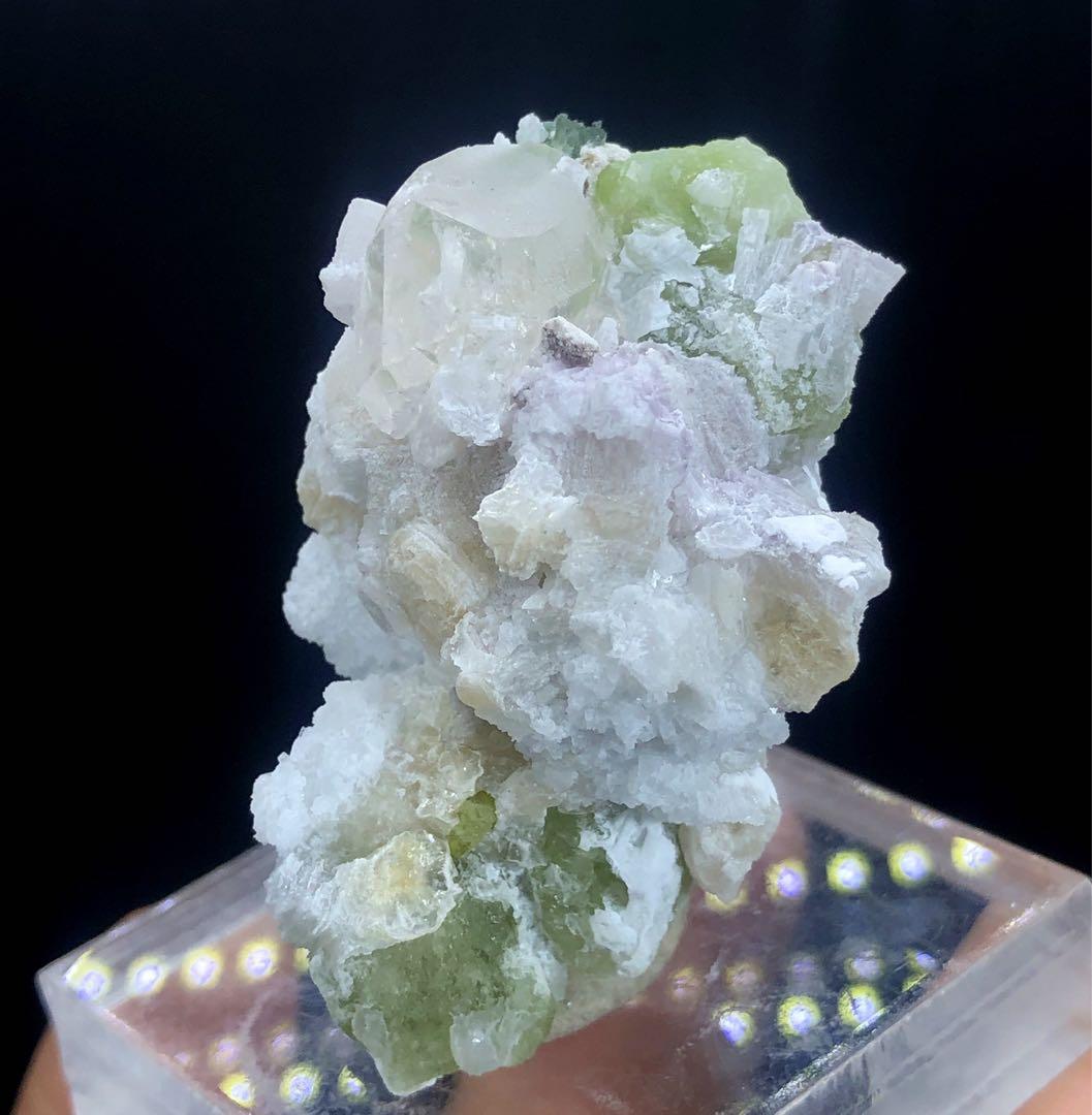 モルガナイトクリスタルの天然グリーントルマリン束