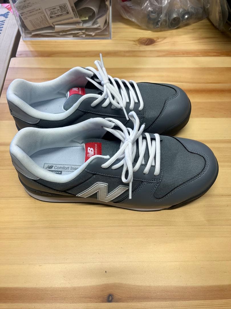 New Balance グレー スニーカー　安全靴　26センチ