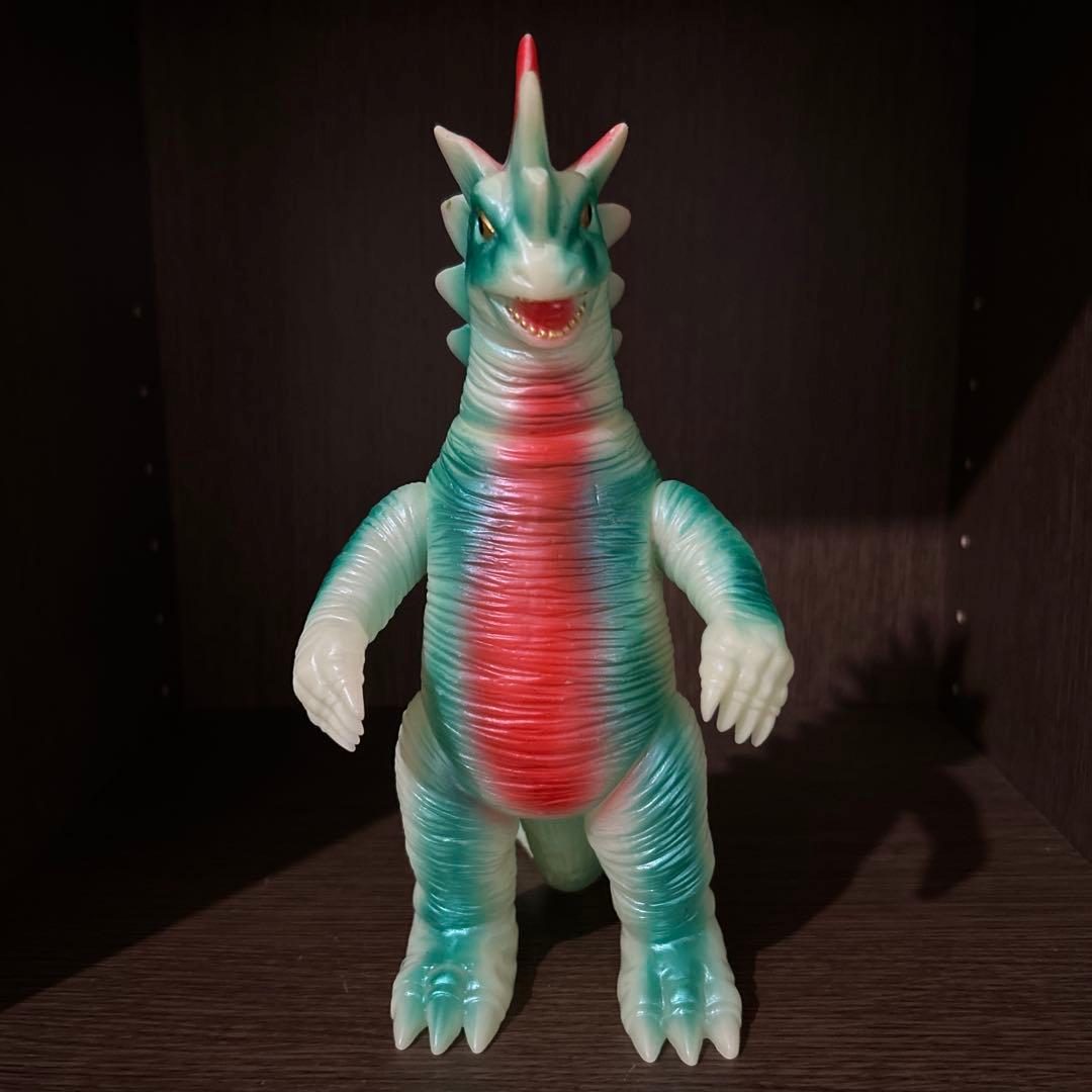 ブルファクト　怪獣フィギュア 青緑色 ソフトビニール　特撮　スエルノドン　蓄光