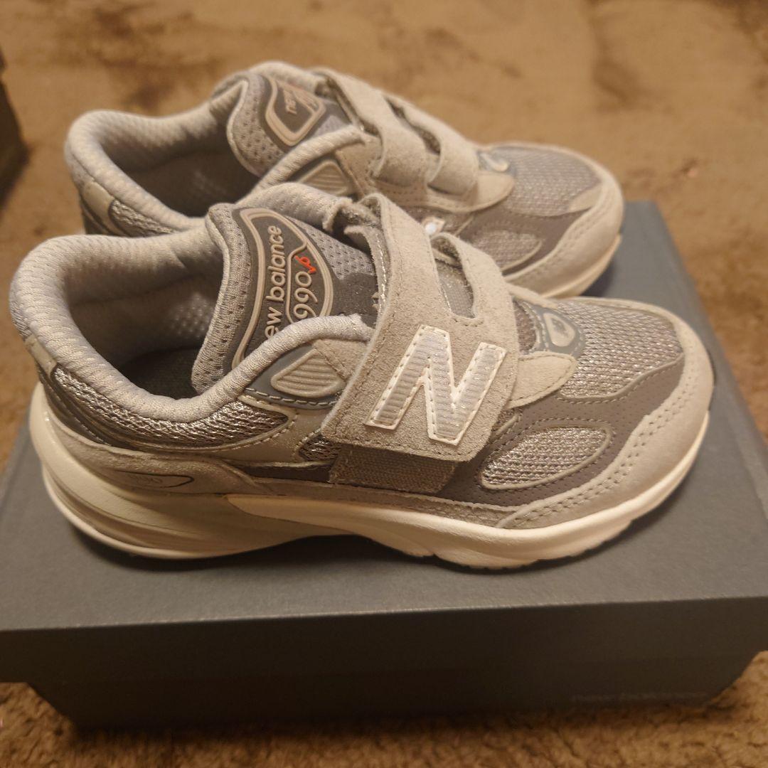キッズ用　New Balance 990V6 スニーカー 17.0cm グレー