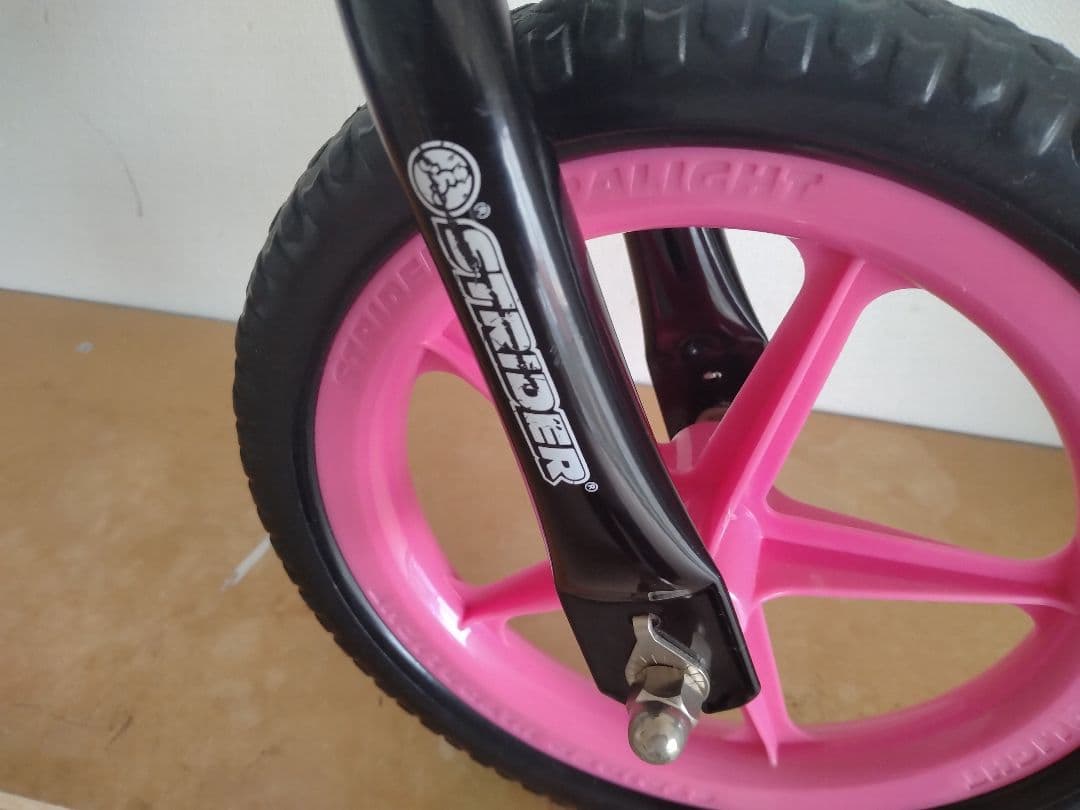 【室内保管】ストライダー スポーツ12インチ　ブルー×ピンク/STRIDER