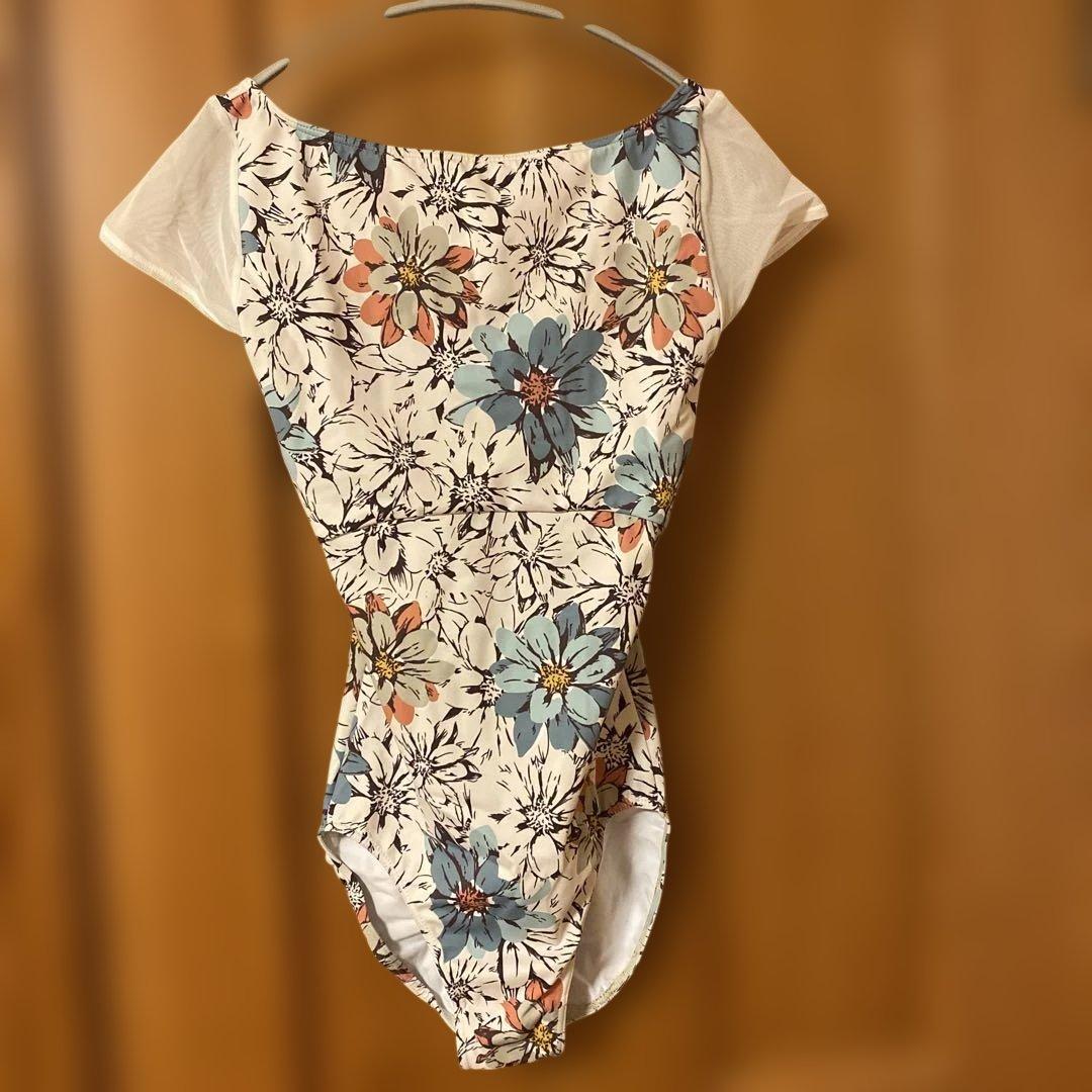 stina type P花柄 半袖レオタード Mサイズ