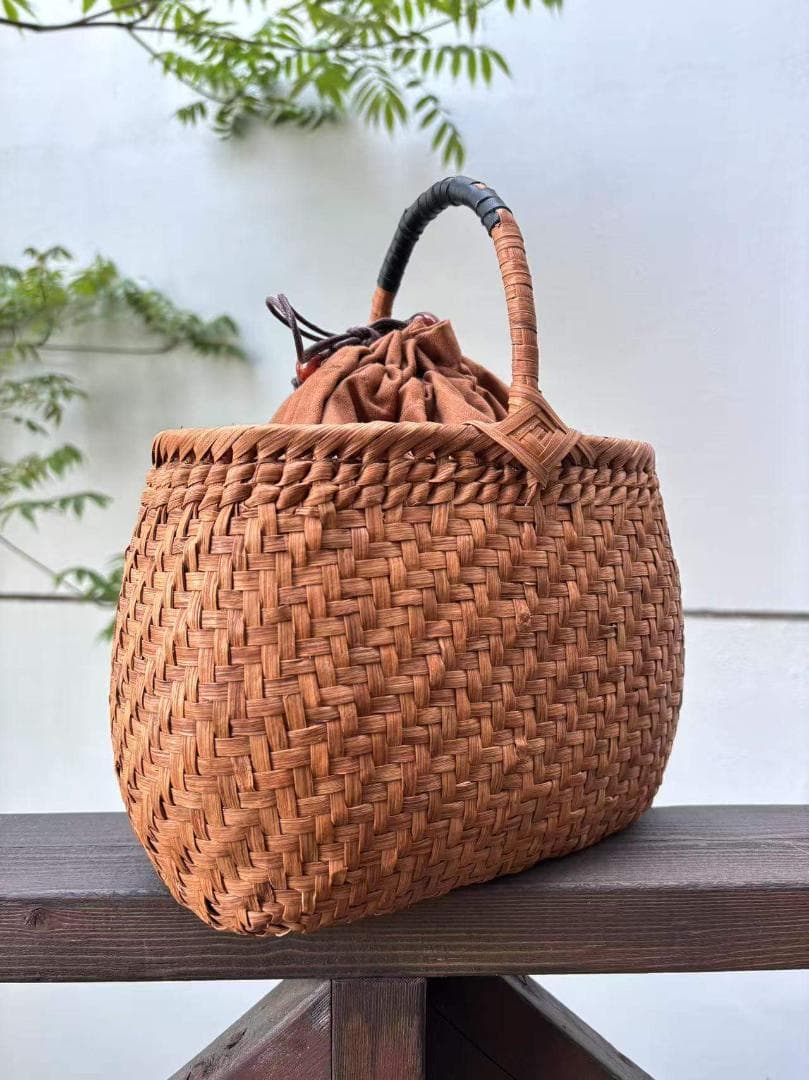 山葡萄　山葡萄籠バッグ　手編み　山葡萄かごバッグ　網代編み　内布あり