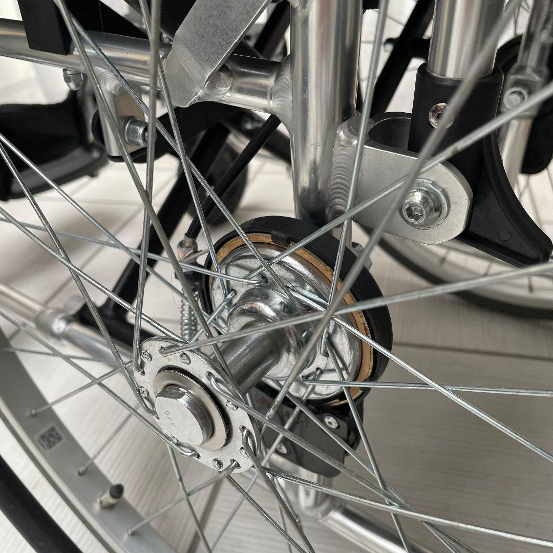 ♿️ 自走式 軽量スリム 車椅子 とても便利な多機能タイプ リハビリ訓練に最適