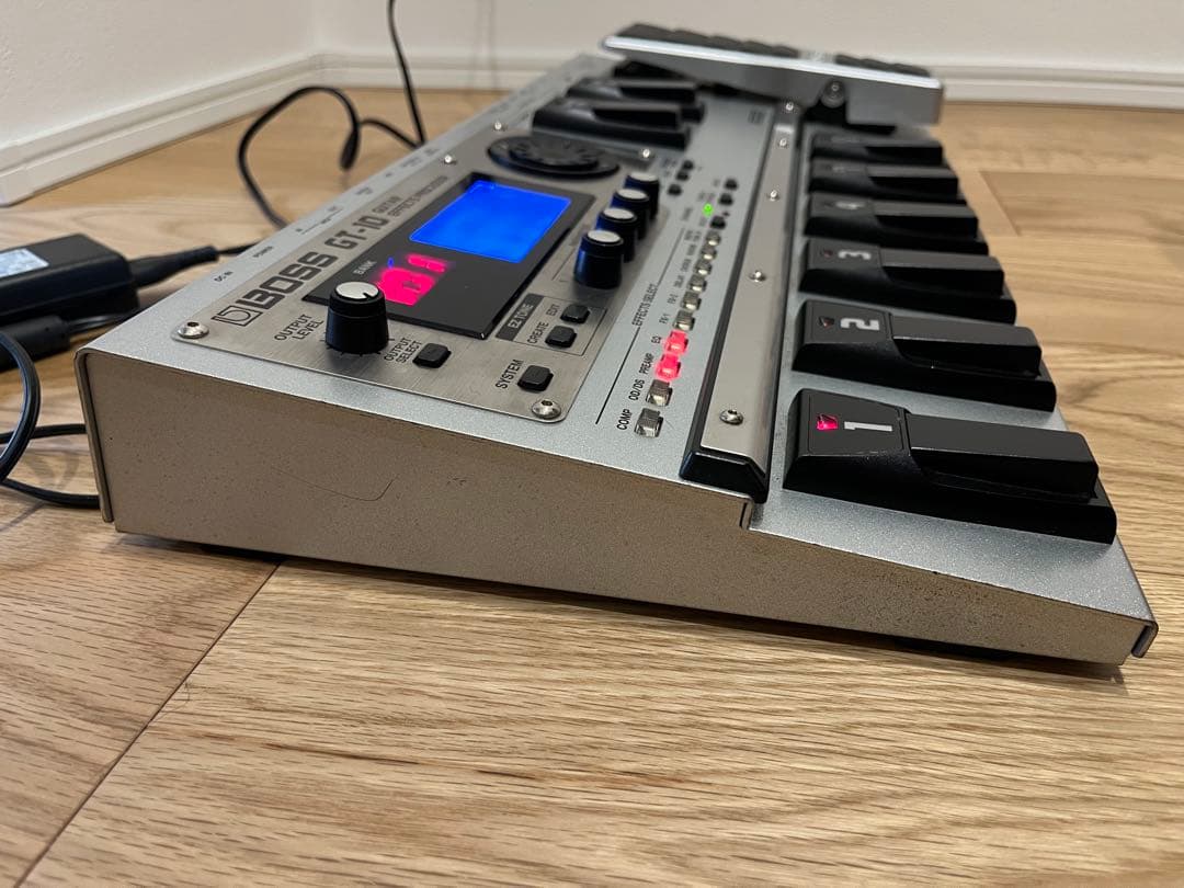 BOSS GT10 ギターエフェクター