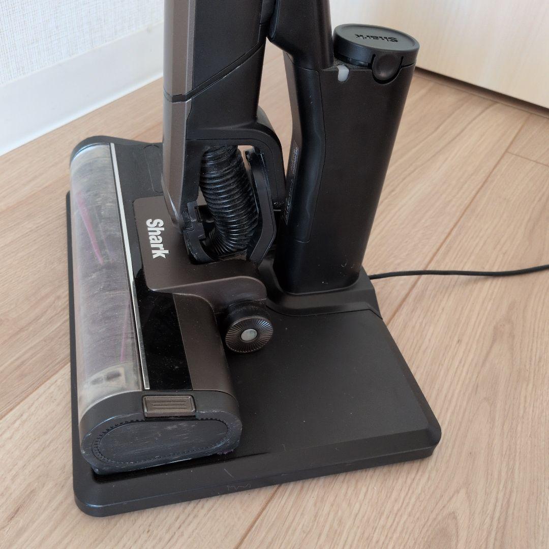 1/7（水）値下げ　SHARK　CS851JBR　 BROWN　バッテリー2本