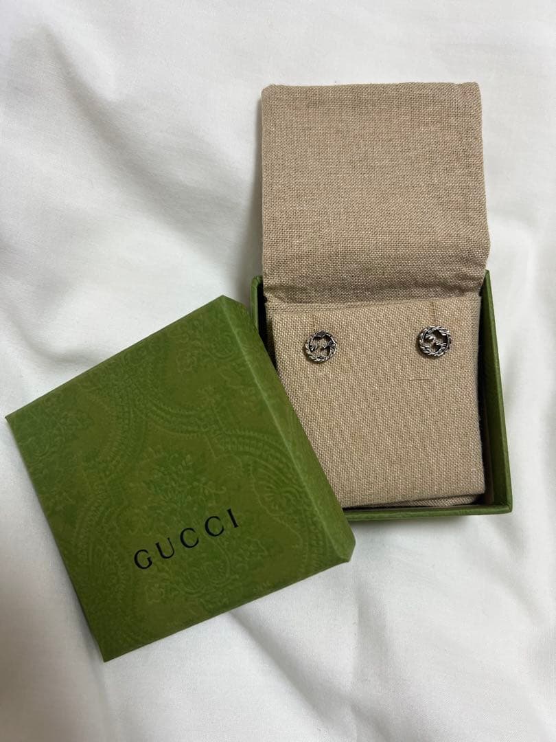【新品未使用】GUCCI ユニセックス　ピアス　インターロッキングGピアス